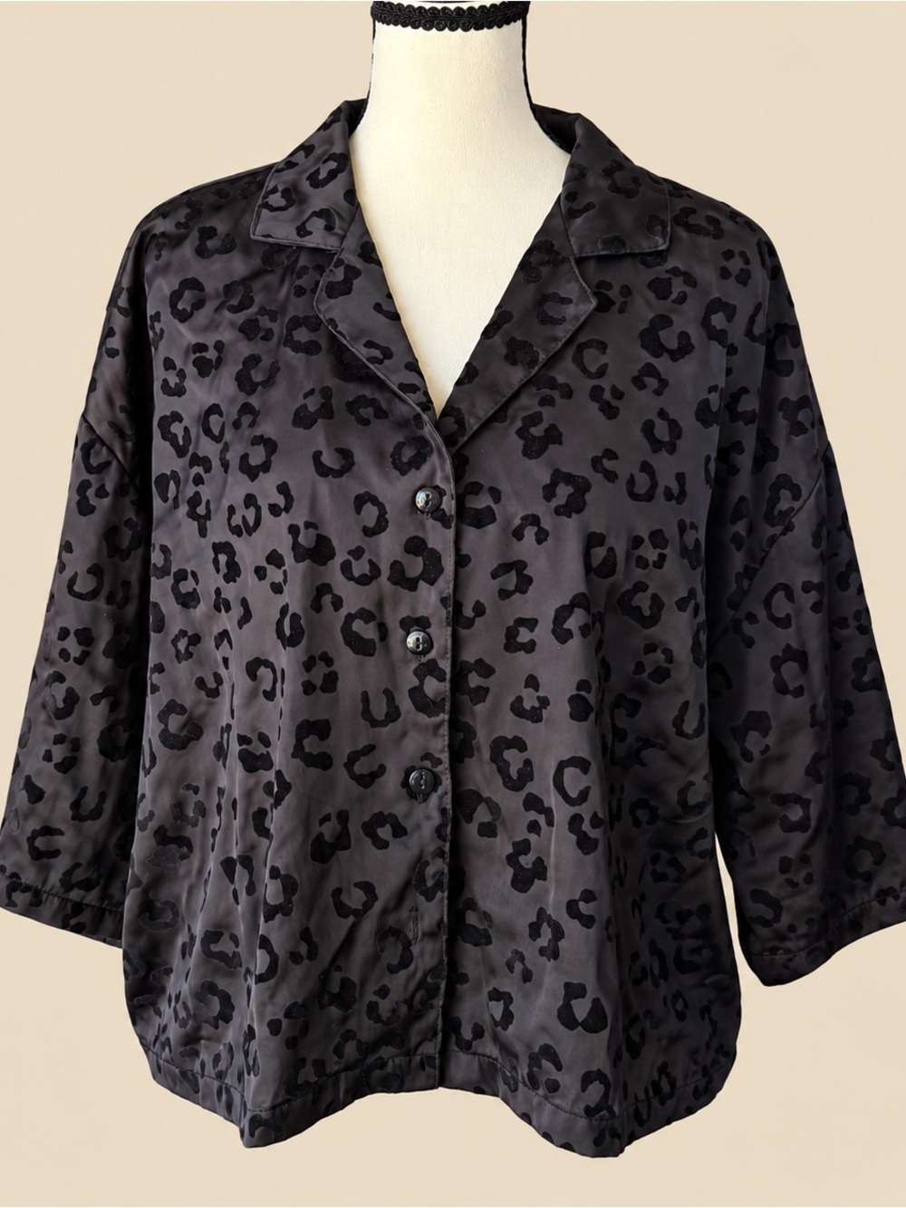 Burn Out Velvet Animal Print Short Sleeve Button Down L
